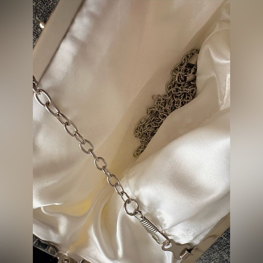 White Tulle Rosette Pearl Embellished Cocktail Chain Purse - Picture 10 of 10